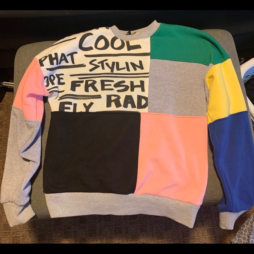 Sweatshirt